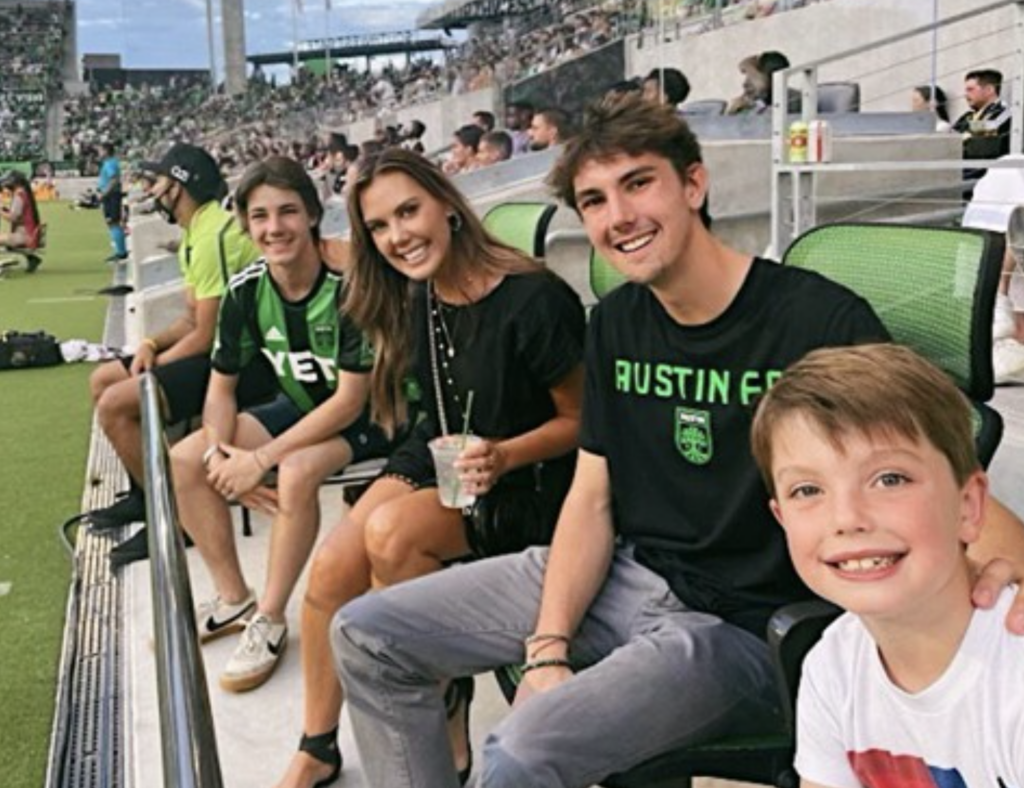 Kendra Scot & Family at Q2 Stadium