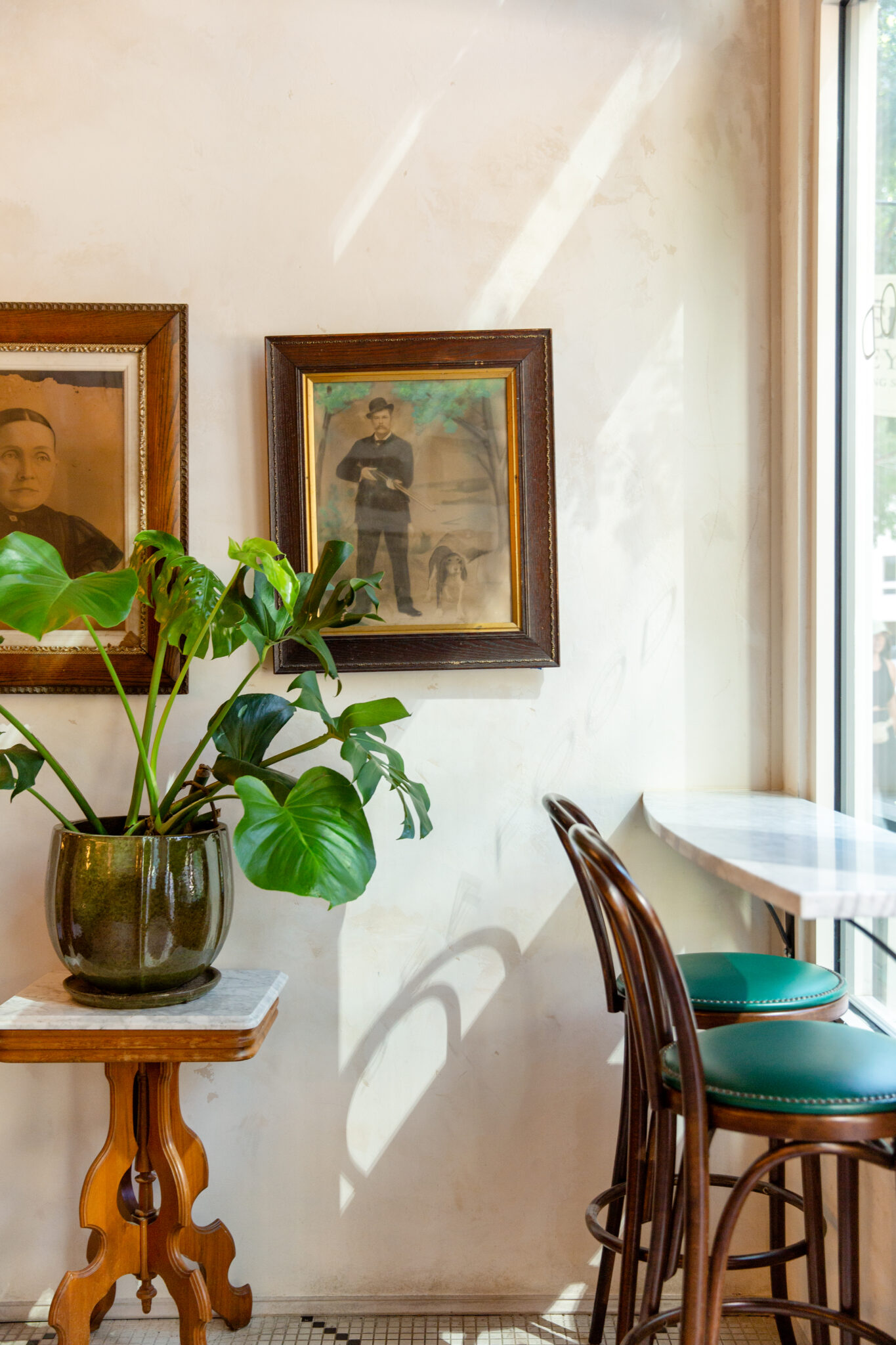 Seafood Restaurant Bill's Oyster Brings New Orleans to Downtown Austin