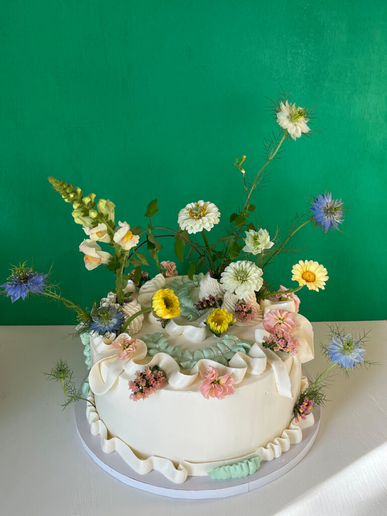 Deaux Baker Austin Cake Styling