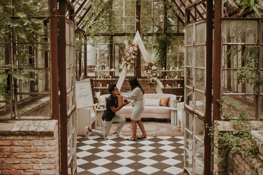 Amore Austin plans epic proposals.