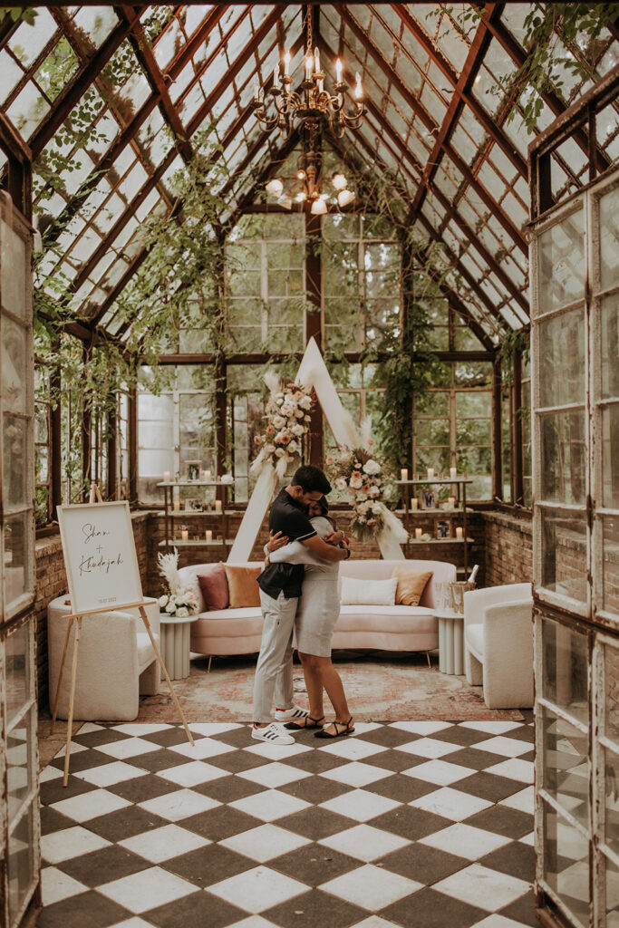 Amore Austin plans epic proposals.