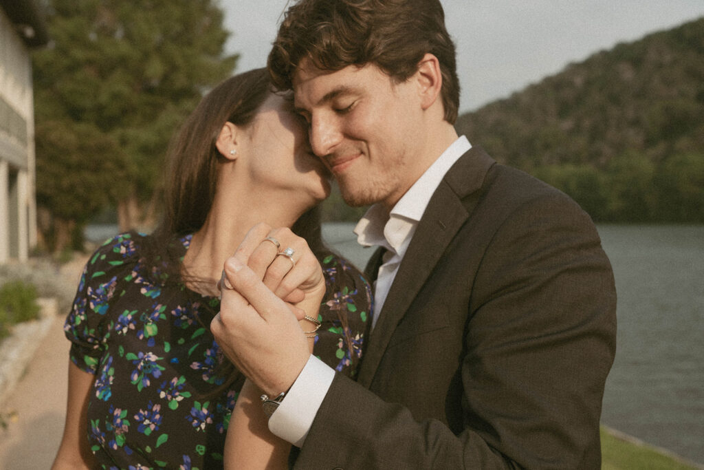 Amore Austin plans epic proposals.