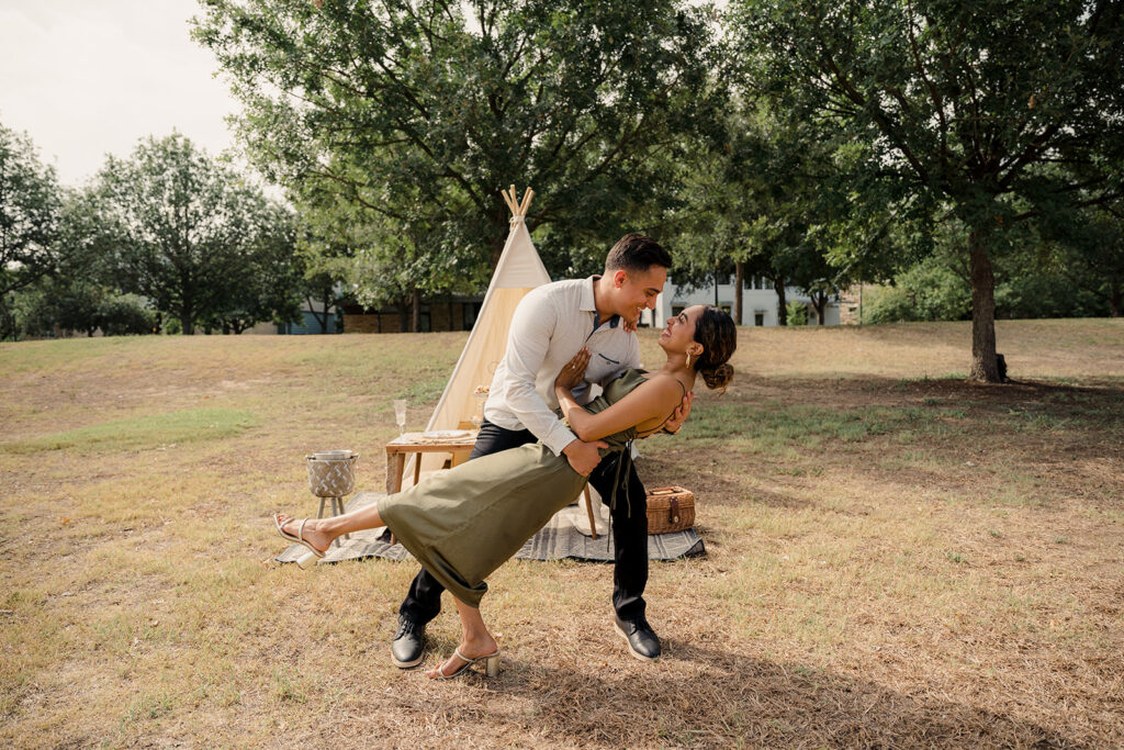 Amore Austin plans epic proposals.