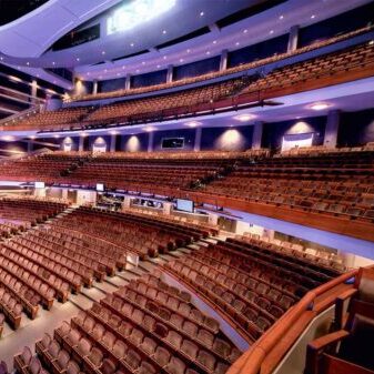 The Long Center will host renowned violinist Stefan Jackiw joins the ASO for an electrifying season opener featuring Ortiz’s mystical Kauyumari, Prokofiev’s vibrant Violin Concerto No. 2, and the majestic power of Saint-Saëns’ Organ Symphony.