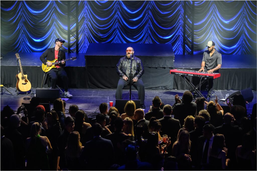 Teddy Swims and guests_photo by Stan Martin