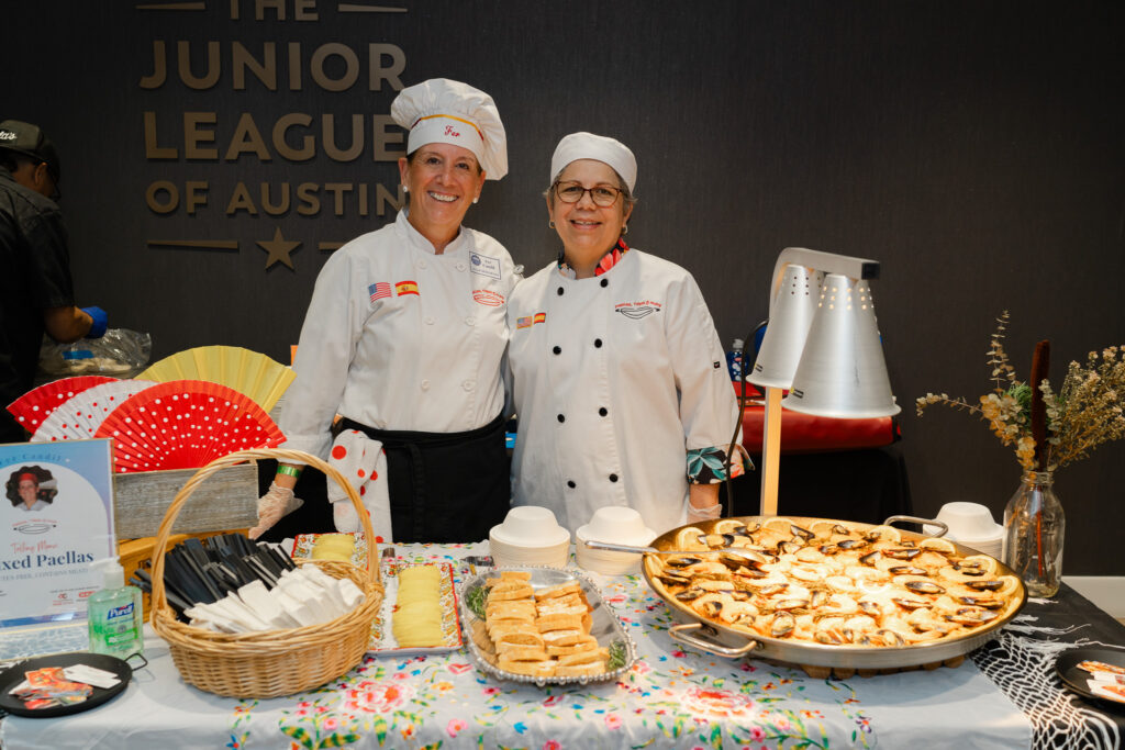 AE 9-Fer Candil, Paellas, Tapas & More & Team