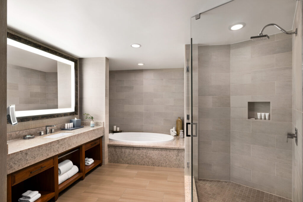 Hughes-Suite-Bathroom-2048×1366