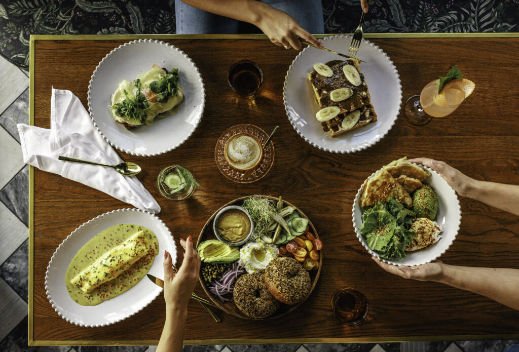 Luties Restaurant Inside Commodore Perry Estate