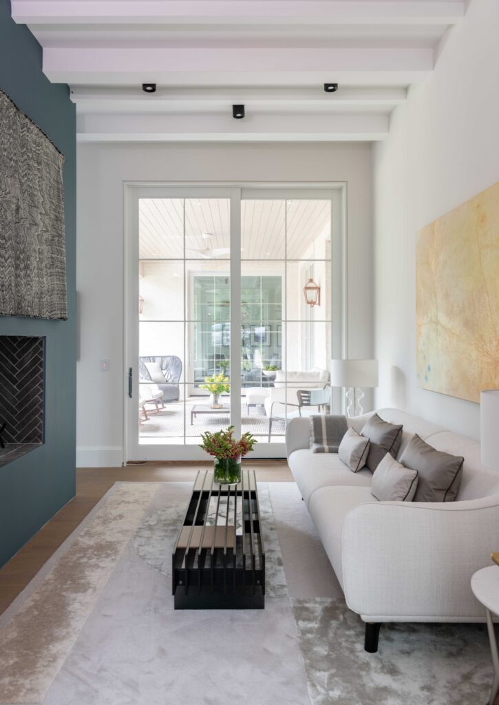 2712 Maria Anna Primary Suite Seating Area