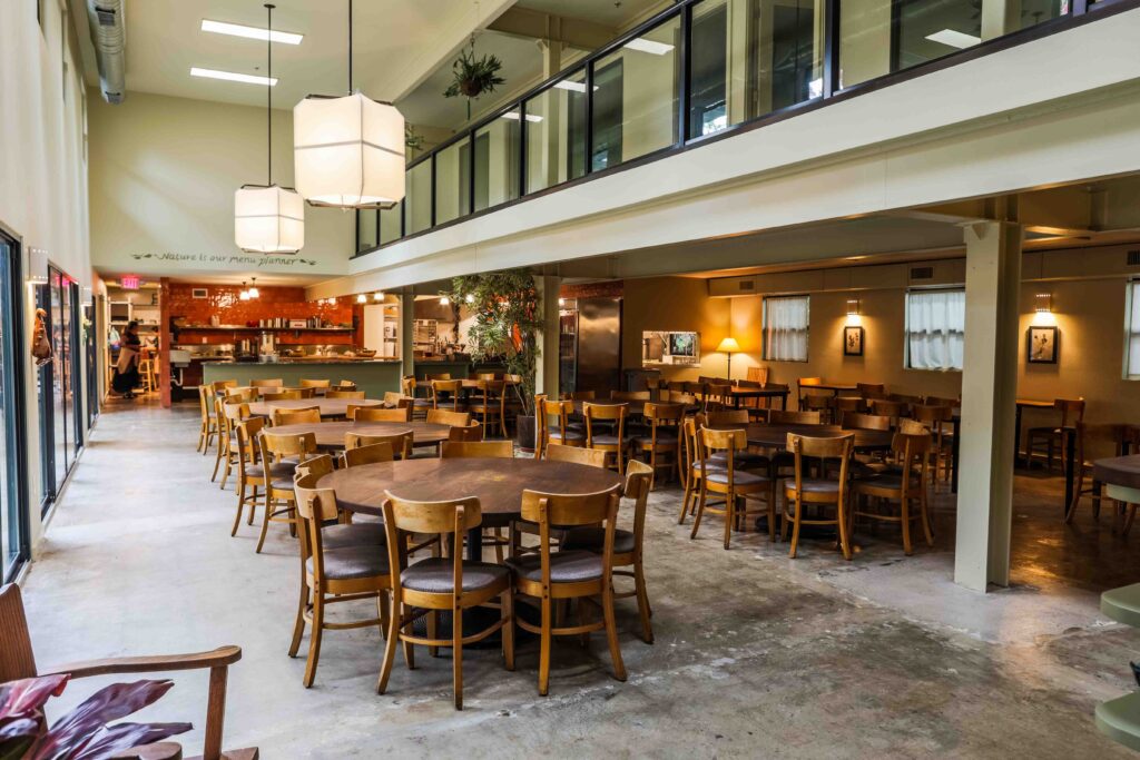 Communal dining room at Casa de Luz East. (photo by Richard Casteel)