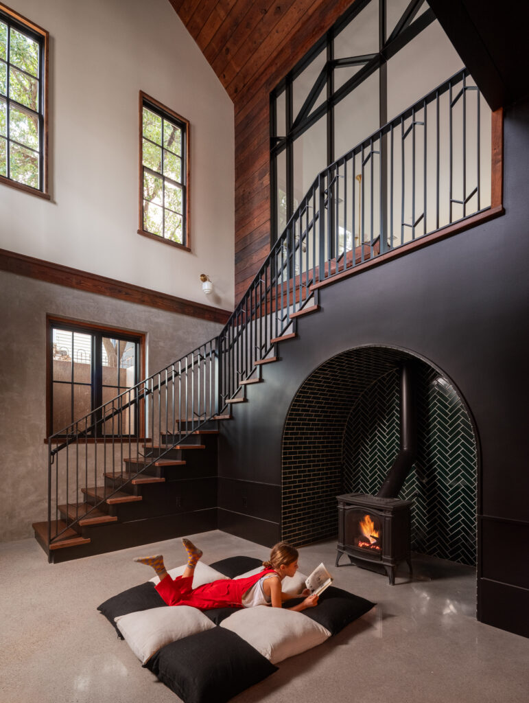 The Ramshackle House (Photo by Robert Gomez)