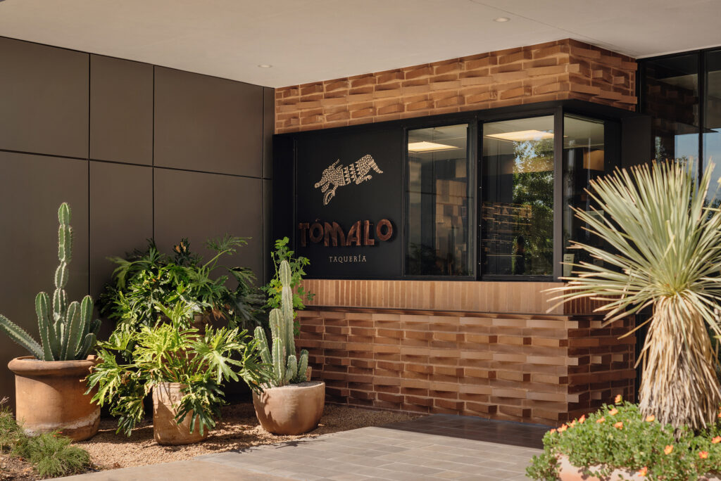 Exterior of Tómalo Grill.