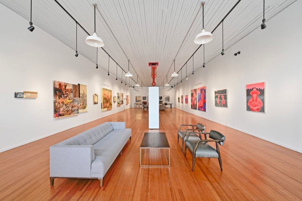 Commerce Gallery