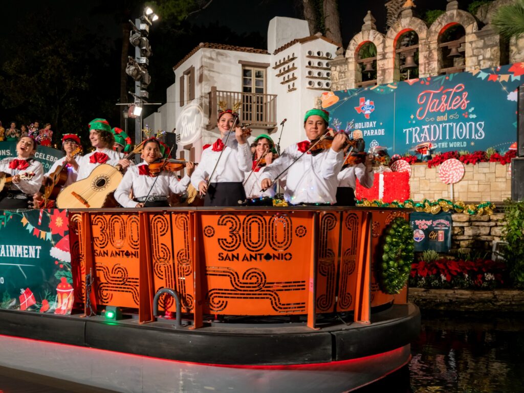 Ford Holiday River Parade. (Photo courtesy of Visit San Antonio)
