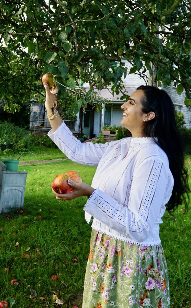 Monique Karabach launches Mo’s Cooking Club.