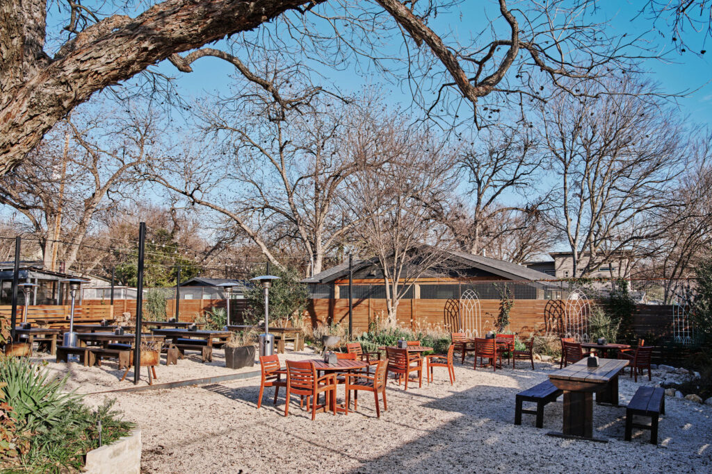 Micklethwait Barbecue’s outdoor patio, a dog-friendly space with seating for up to 120 people. (Photo by Andrew Thomas Lee)