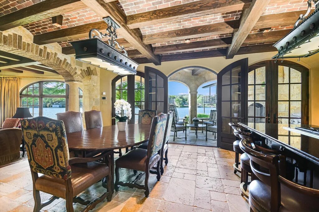 239701682e23d5ee2a268f4486fc0c5a-uncropped_scaled_within_1344_1008