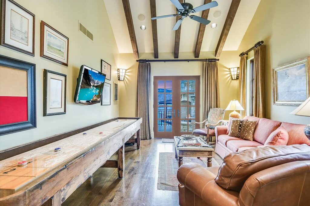 bfdb0787c7387391441c3a75d32ac504-uncropped_scaled_within_1344_1008