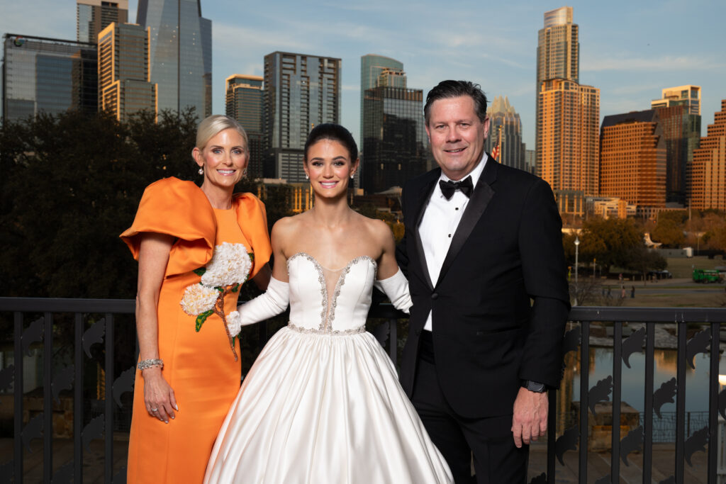 cb.25-1387- Katy, Natalie, and Jay Sulster