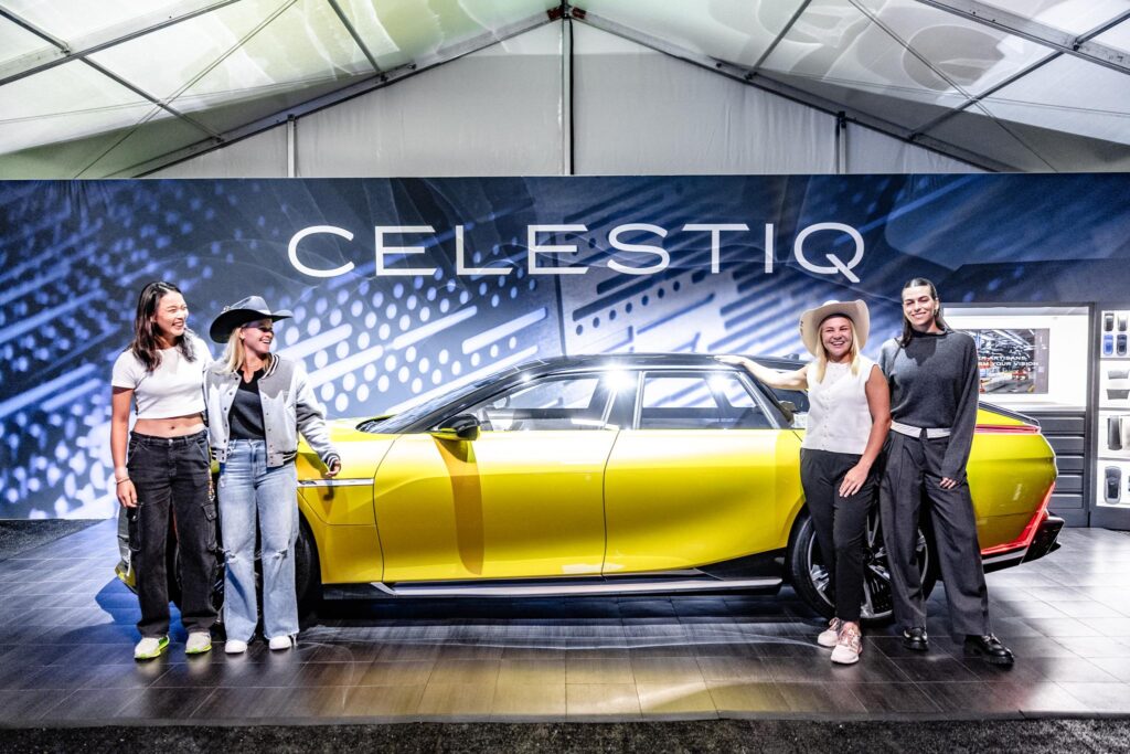 dffefc70433e4aff9482030b41bd629f_ok5xobjgnda3zy0qm3zxx1kv0hox4mls__Player Party_ALEX5744__2048