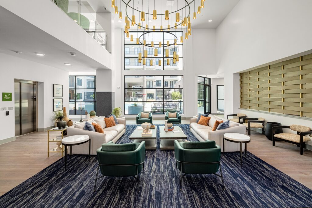 2711 W Anderson Lane_003