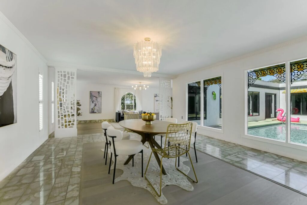 910 Old Stonehedge, West Lake Hills, Texas, 78746