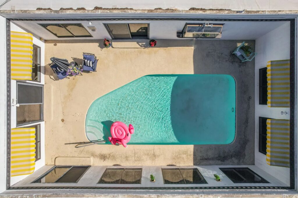 910 Old Stonehedge, West Lake Hills, Texas, 78746