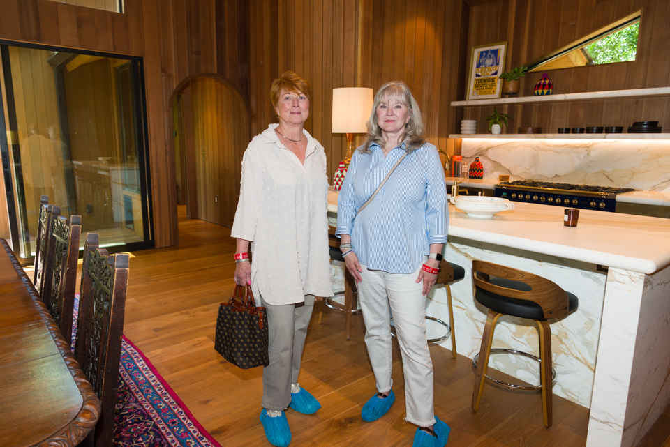 Faye Chandler, Donna Clay