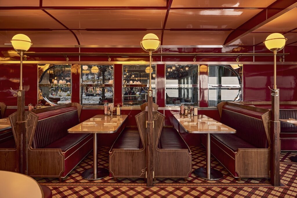 Beginners Diner in the Lafayette Hotel