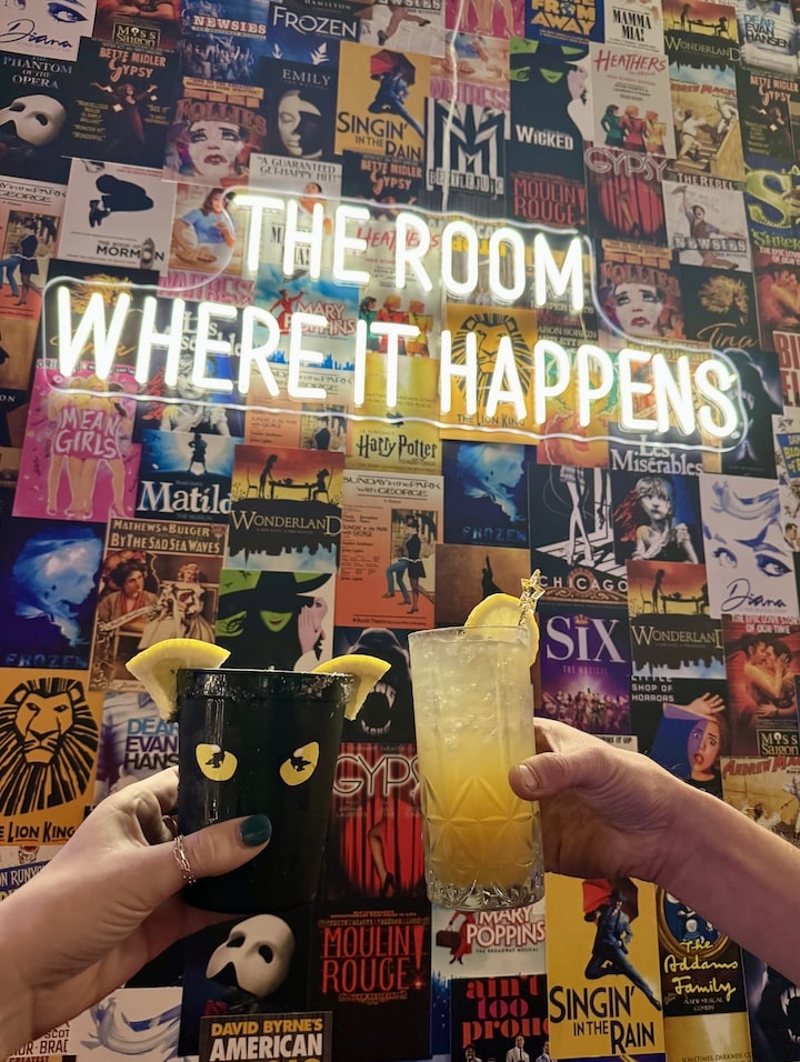 Broadway Bar Austin - cocktails