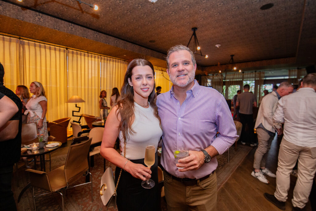 Victoria Davis, Jonny Rodgers