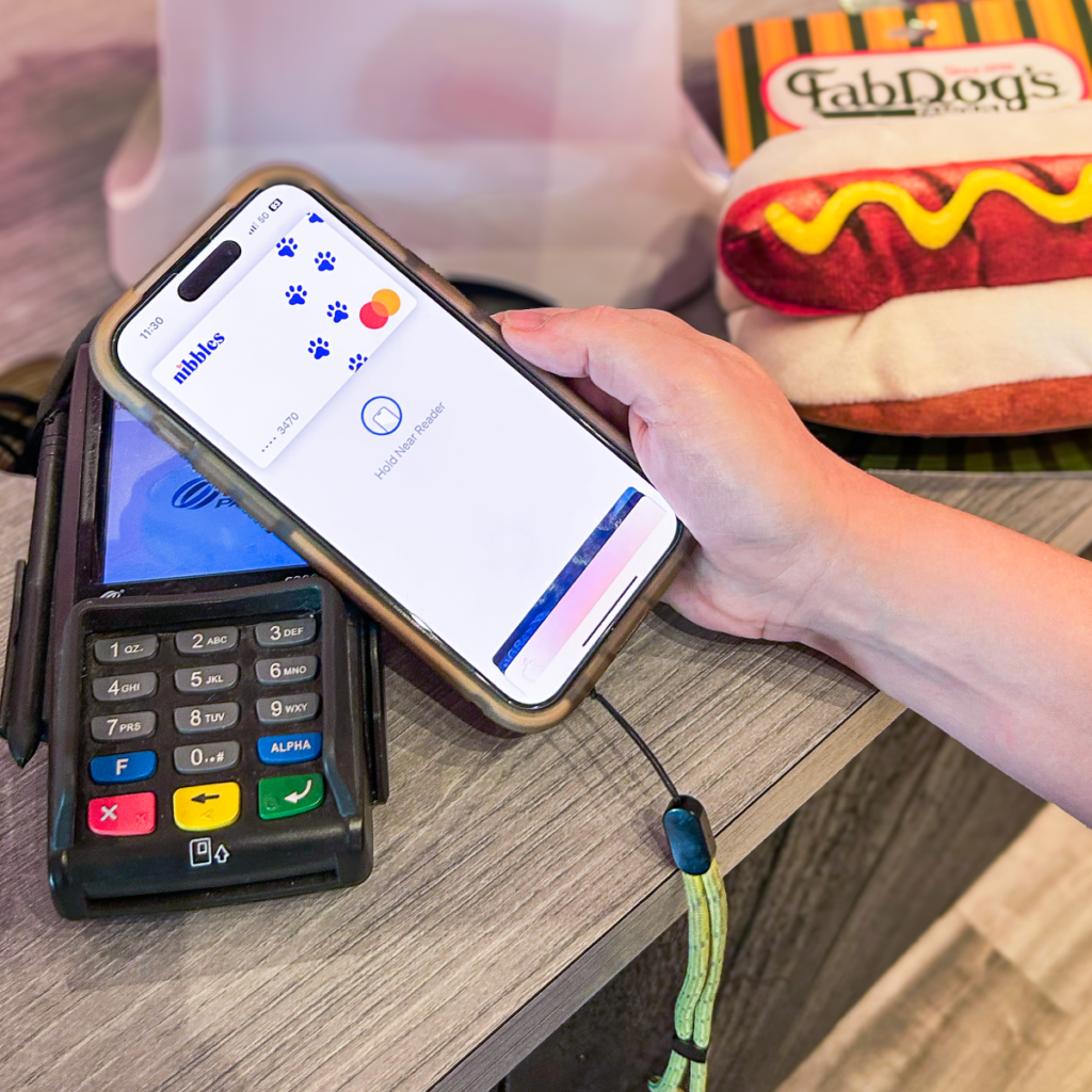 Nibbles, all-in-one pet rewards credit card with built-in pet insurance