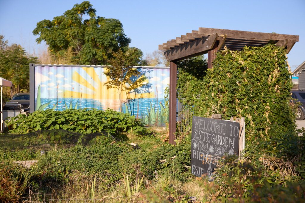 Este Garden’s Edible Ecosystem, a working urban farm in Central Austin, will be featured during the Garden Conservancy’s Travis County Open Day.