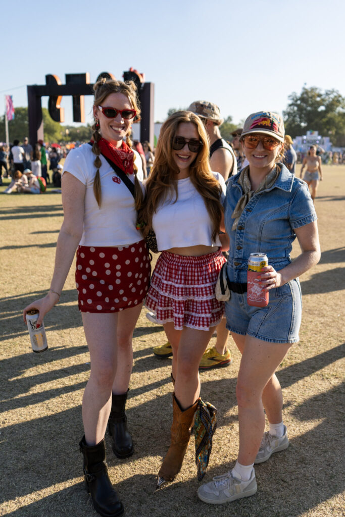 Kelsey Flynn, Thea Teets, Ali Reeder. (Photo by Cassie Butterfield)