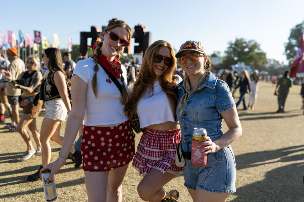 Kelsey Flynn, Thea Teets, Ali Reeder. (Photo by Cassie Butterfield)