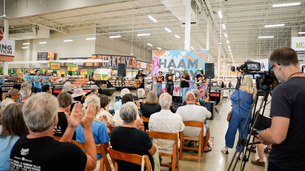 Dave Hawks_HDMF25_H-E-B SoCo_PAACK_00