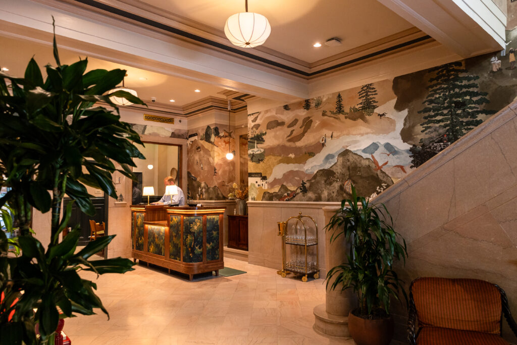 Flat Iron Hotel Asheville