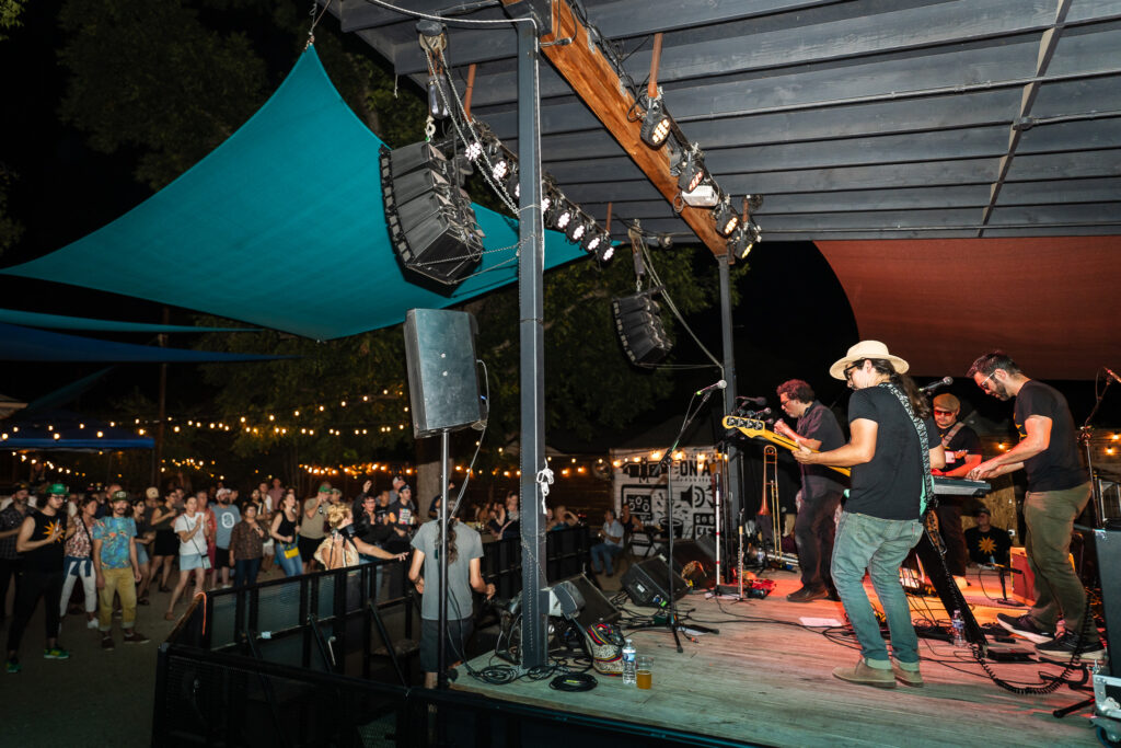 Jake Rabin_HDMF25_Radio East_Superfonicos_104