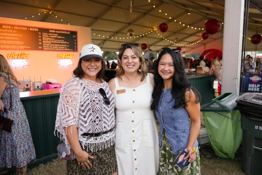 Natalie Guerra, Leticia Mendoza and Natalie Denoso_8503