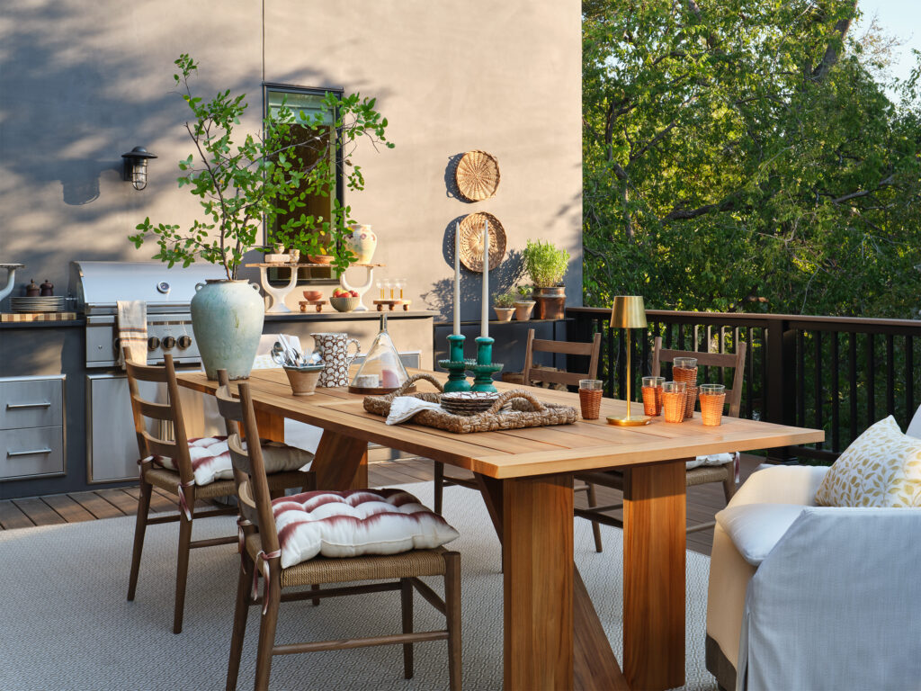 HBX110125WH_CaitlinCreer_003