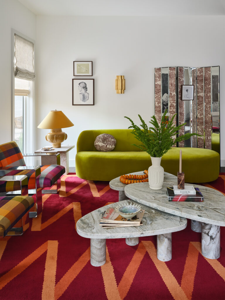 HBX110125WH_KimLewis_003