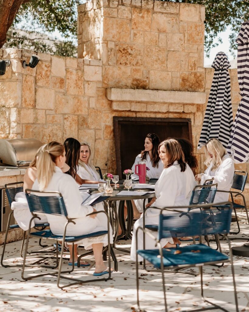 Enjoy a healthy lunch with the team onsite at Lakehouse Spa