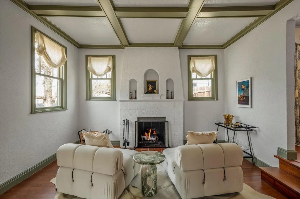 1505 Wethersfield Road living room. (Photo courtesy of Spyglass Realty)