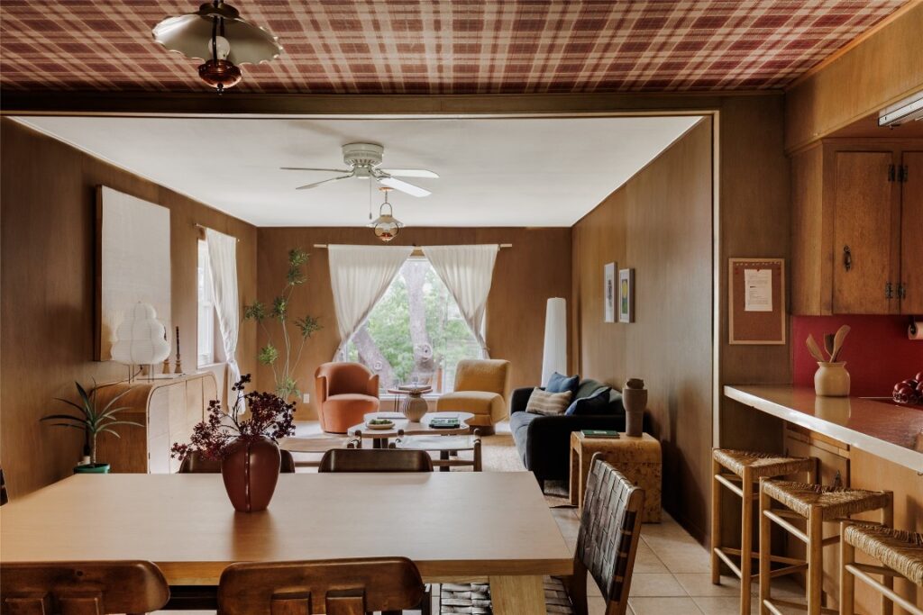 2300 Westworth Circle