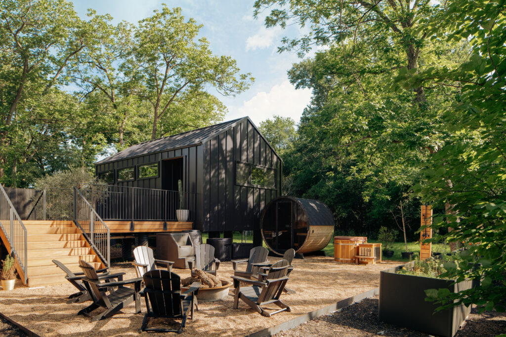 Jane Ko's home expands outside into a gorgeous outdoor oasis. (Photo by Chase Daniels) 