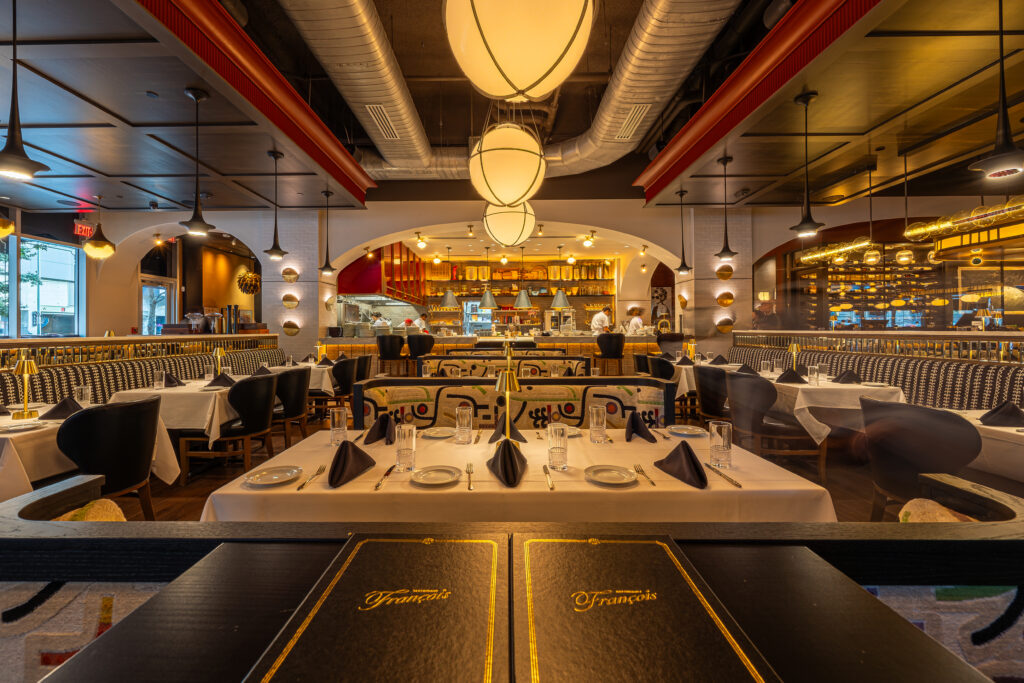 Restaurant Francois Dining room with kitchen view