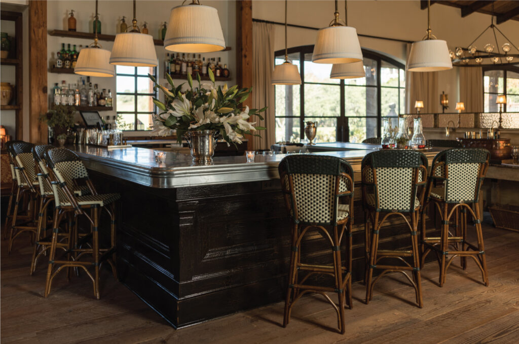 Signature Bar (photo courtesy of Signia by Hilton La Cantera Resort & Spa)