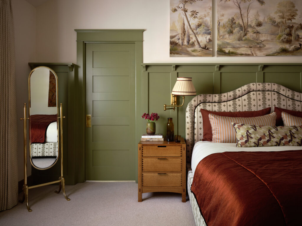 StudioBurgoonPrimaryBed_LindsayBrown_Web