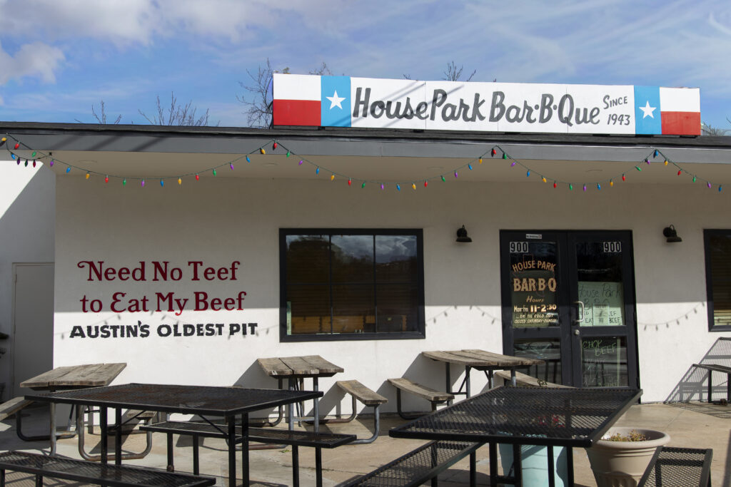 House Park Bar-B-Que. (Photo by Julia Zeddies)