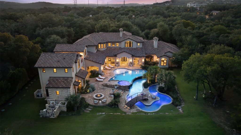 The Reserve at Stoneridge, listed by Jennifer Henry of Compass Real Estate. (Photos by Frank Garnica)